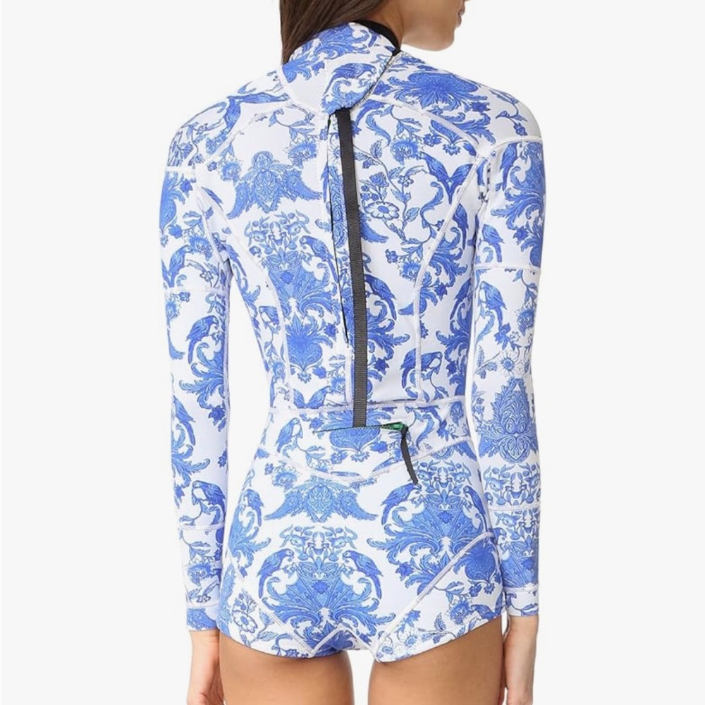 Cynthia Rowley Blue and White China Print Wetsuit - Picture 4 of 7